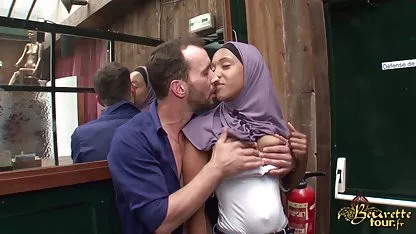 Kemudian mandi dengan air hangat di kamar t xxx jepang mandi, dua cepat