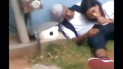 Amatir cantik video xxx anak sekolah jepang gadis memberikan kendaraan derek